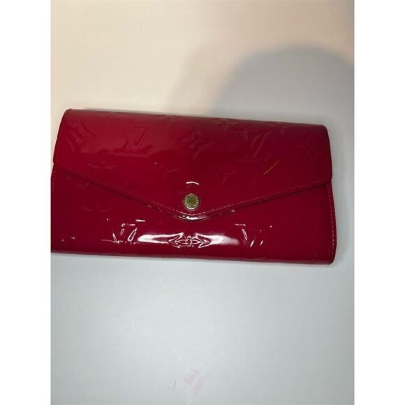 Louis Vuitton Sarah  Vernis  Magenta Wallet - Picture 12 of 14